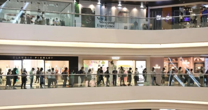 港俾你聽丨香港人點(diǎn)解咁鍾意排隊(duì)