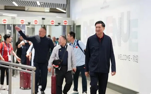 中國體育代表團抵達(dá)巴黎 405名運動員參加30個大項角逐