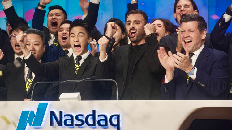 中國電競(jìng)第一股！何猷君在納斯達(dá)克敲鐘