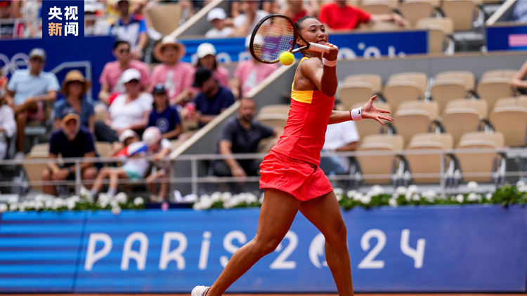 巴黎奧運(yùn) | 再次逆轉(zhuǎn)！鄭欽文闖入巴黎奧運(yùn)會(huì)網(wǎng)球女單半決賽