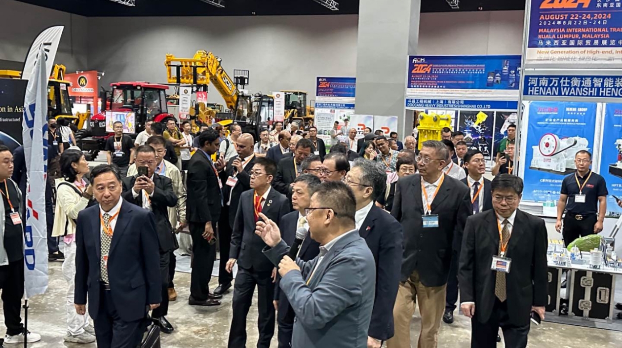 中國工程機(jī)械綻放東南亞 簽約金額超千億元