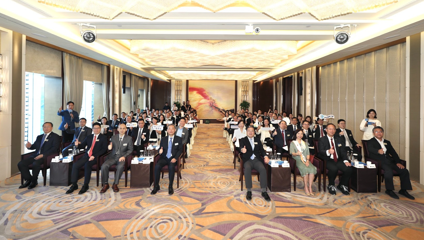 華潤集團在港舉辦「香港公司治理專業(yè)」專項獎學(xué)金捐贈協(xié)議簽署儀式