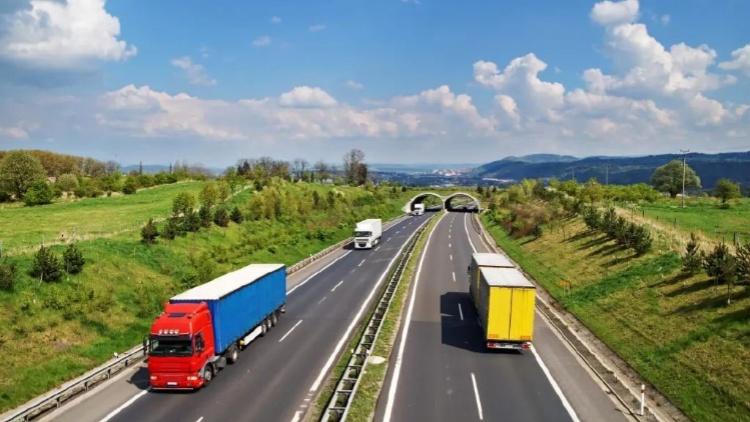 8月中國公路運輸市場總體穩(wěn)中趨升