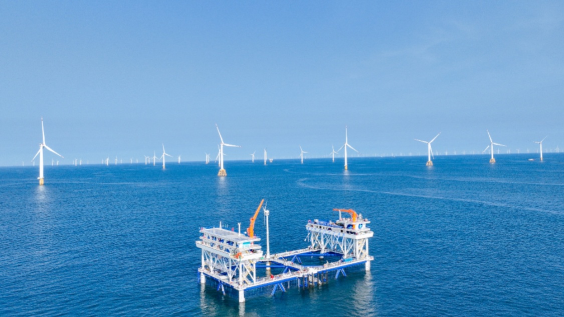 全球單體最大抗臺型風(fēng)漁融合網(wǎng)箱平臺  中廣核汕尾「伏羲一號」項目正式投運