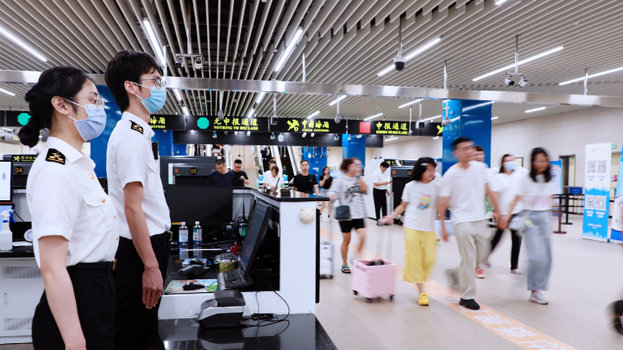 珠海青茂口岸開通三年 海關(guān)監(jiān)管進(jìn)出境旅客超6700萬人次