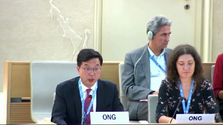 有片｜何建宗在聯(lián)合國(guó)人權(quán)理事會(huì)發(fā)言 介紹香港高薪低稅及人才政策等