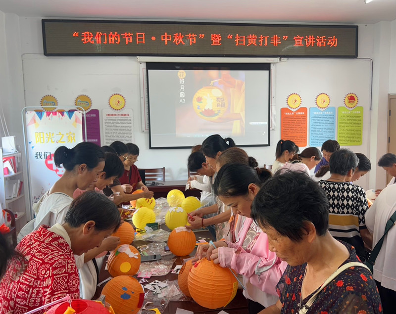 皖黟縣碧陽鎮(zhèn)：「掃黃打非」淨環(huán)境  文明中秋共歡慶