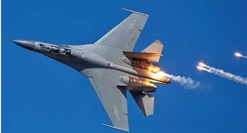 德艦過航臺灣海峽 解放軍東部戰(zhàn)區(qū)海空兵力全程跟監(jiān)警戒