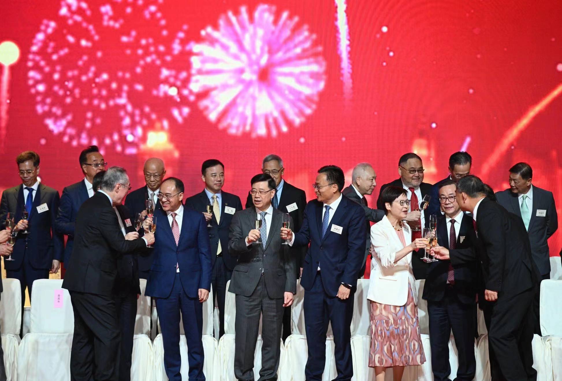 香港蘇、浙、滬各界人士慶祝中華人民共和國(guó)成立75周年晚宴在港舉行