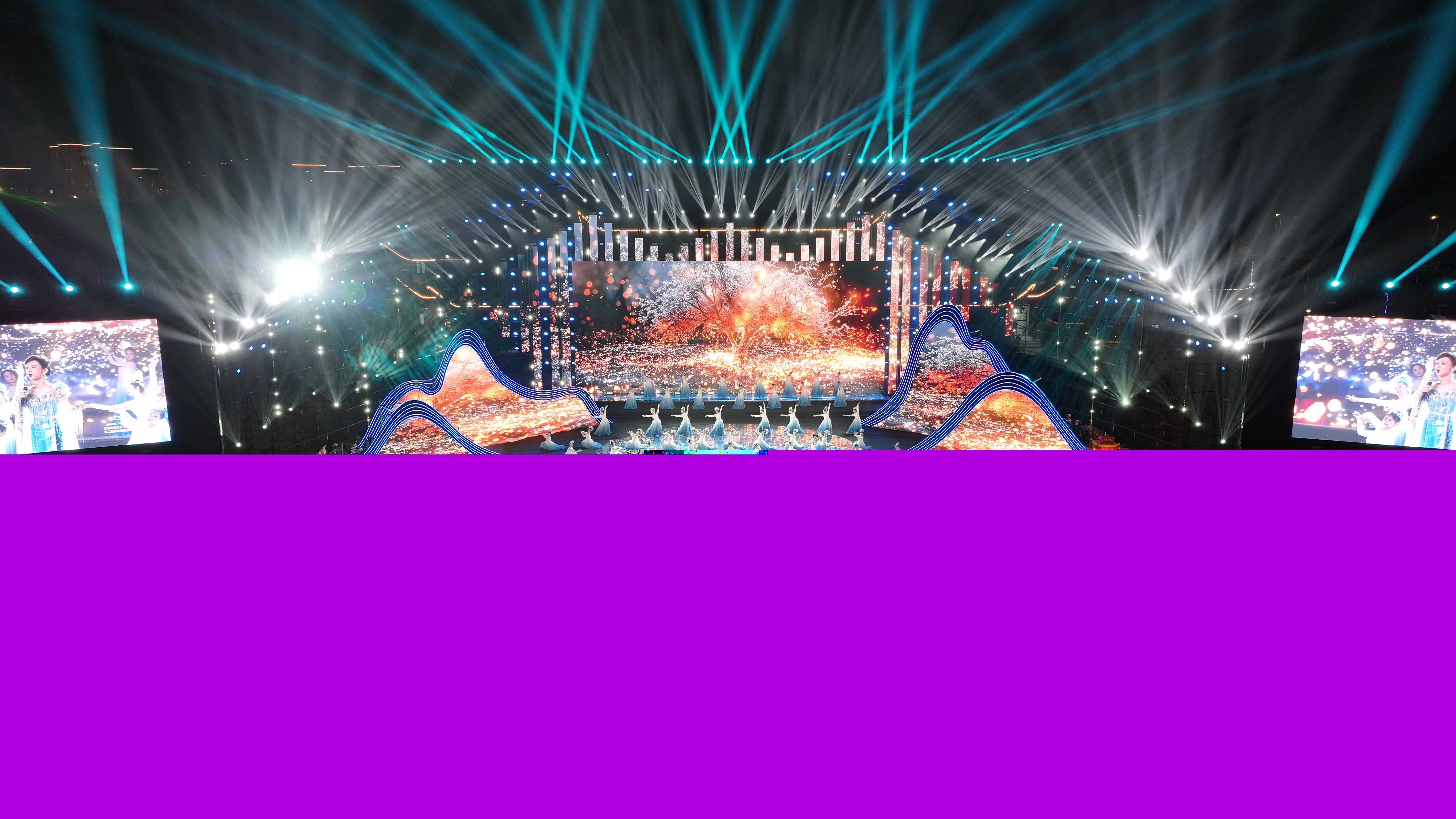 「歌裏畫裏 桑植等你」第二屆張家界旅遊發(fā)展大會(huì)在桑植開幕