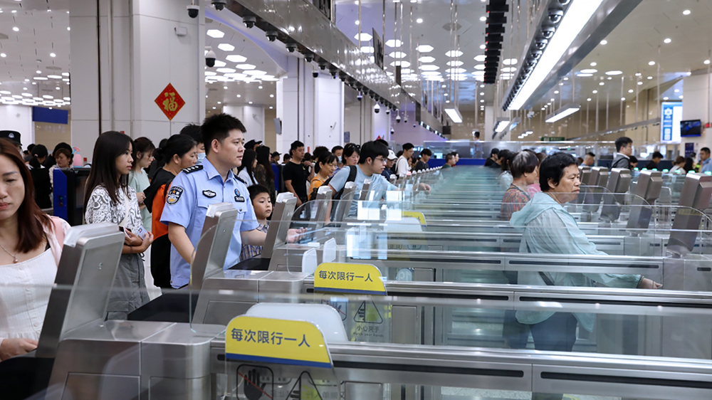 10.35萬人次！橫琴口岸接連兩日刷新單日出入境客流紀(jì)錄