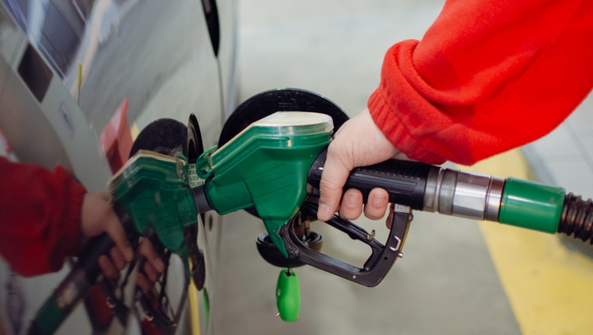 油價今晚要上調(diào) 加滿1箱油將多花3.5元