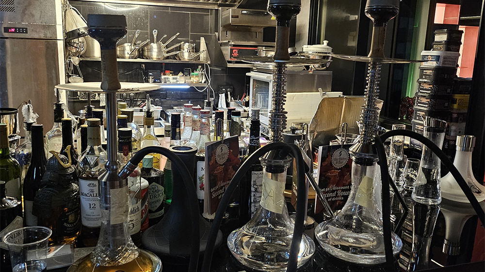 控煙酒辦旺角打擊非法吸食水煙 發(fā)兩張定額罰款通知書