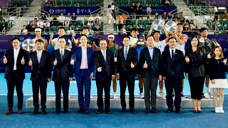 中網(wǎng)香港公開賽圓滿舉行 劉少雲(yún)、葛玲佑勇奪男女單打冠軍