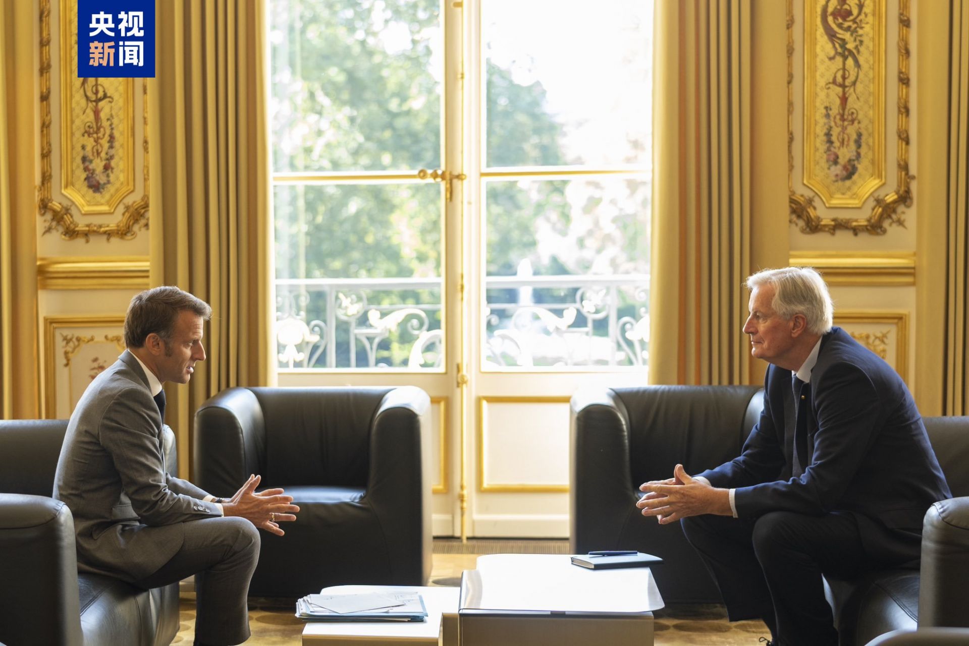 法國(guó)政府垮臺(tái)後馬克龍首次講話(huà)：將在未來(lái)幾天內(nèi)任命新總理人選