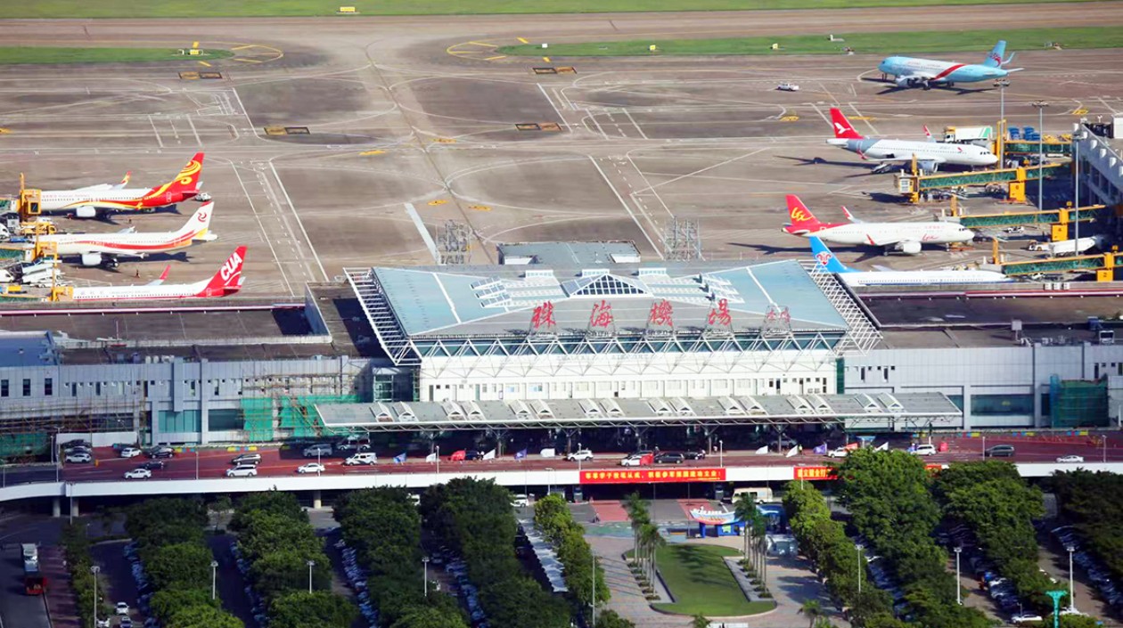 年運(yùn)送客1297萬人次！ 珠海機(jī)場2024年旅客吞吐量、航班量均創(chuàng)新高