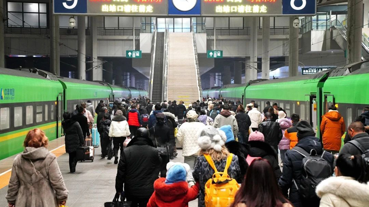 春運(yùn)啟動(dòng)！全國(guó)鐵路預(yù)計(jì)發(fā)送旅客5.1億人次 購(gòu)票日曆來(lái)了