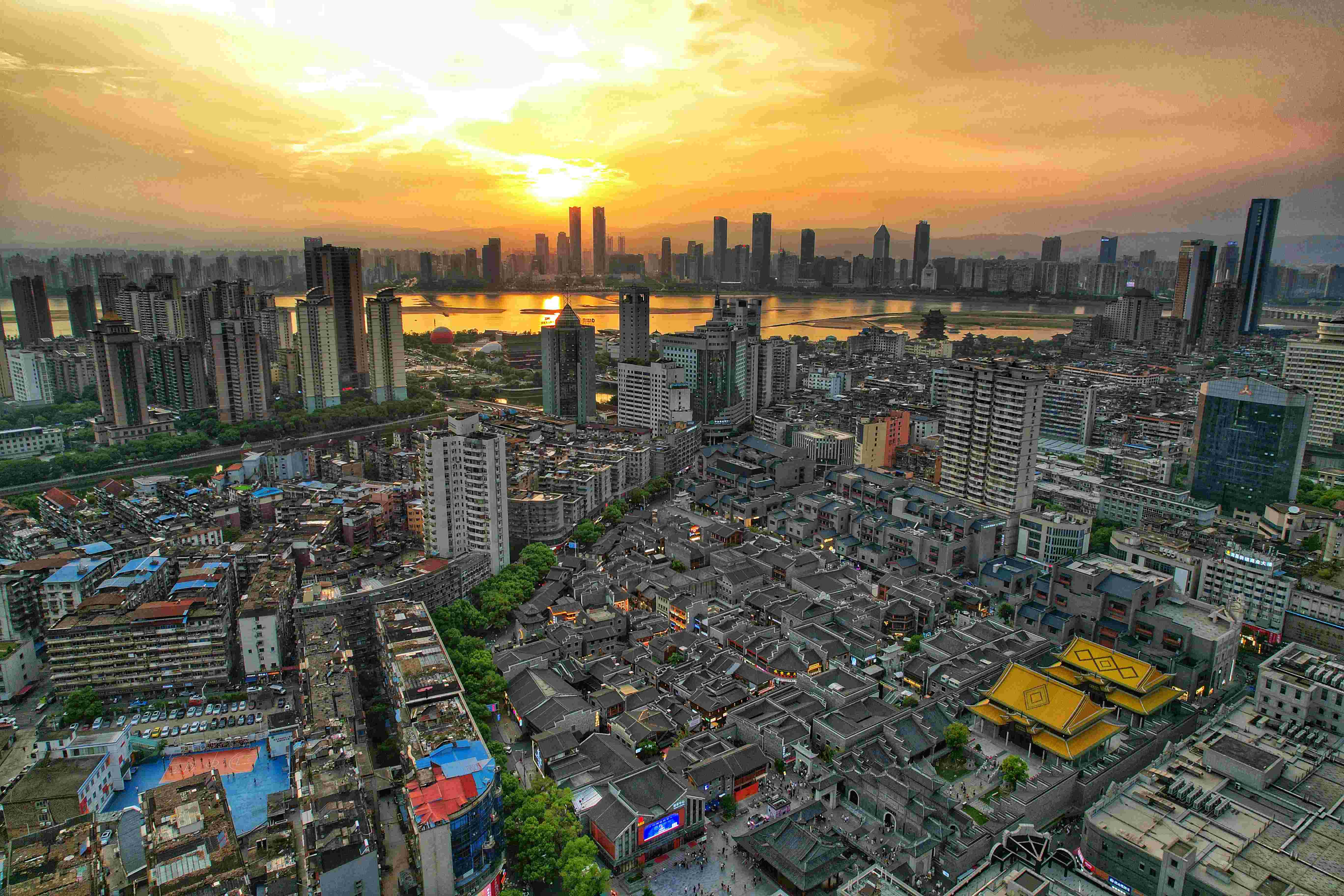 江西消費：煥新升級不止步 勇赴向新向優(yōu)新紀元