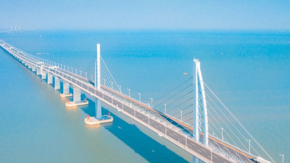 受冷空氣影響 港珠澳大橋今日17時(shí)起對內(nèi)河船實(shí)施交通管制