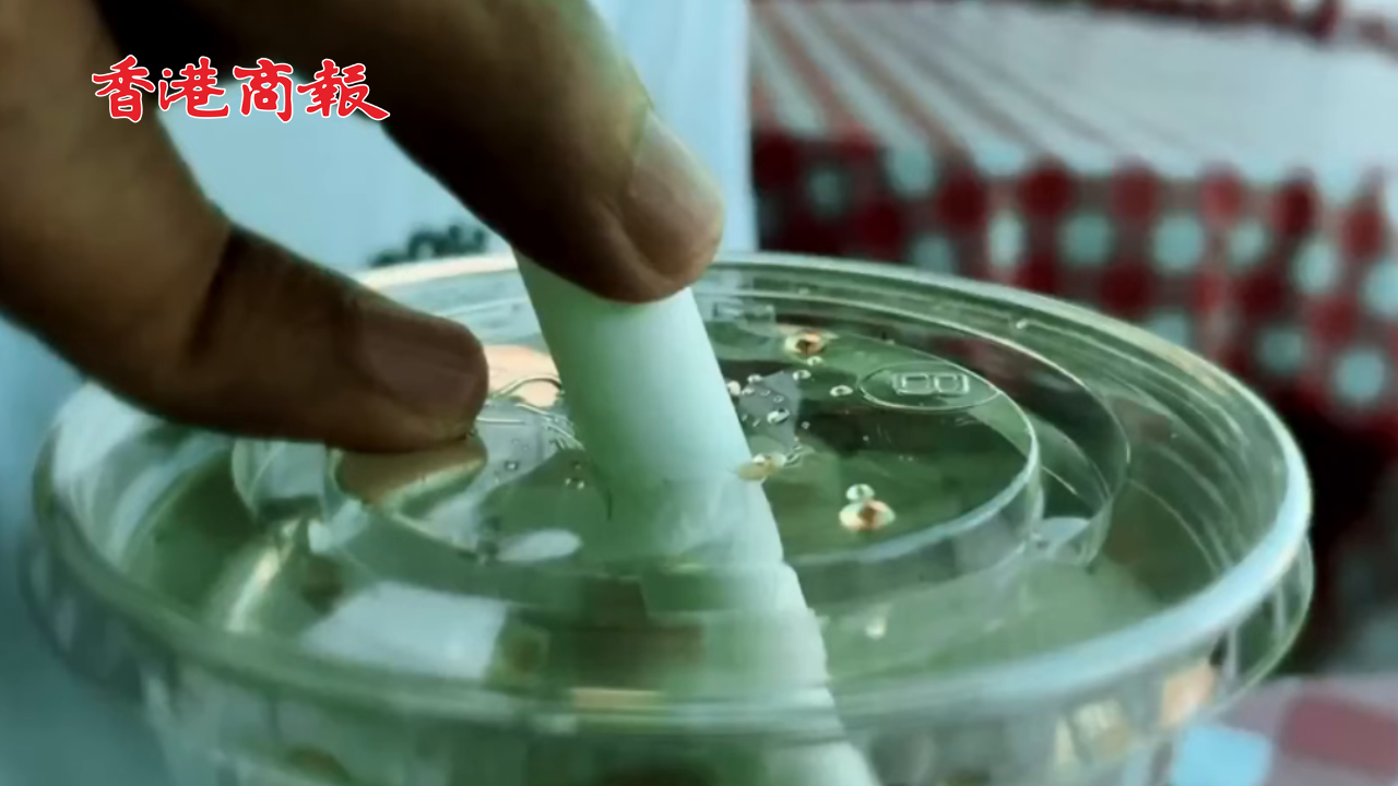 有片丨特朗普推動(dòng)恢復(fù)用塑料吸管 宣布要「重回塑料時(shí)代」