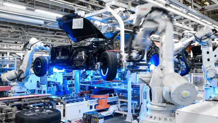 【眾議園】「兩個十年」中國已站在新的發(fā)展階梯上