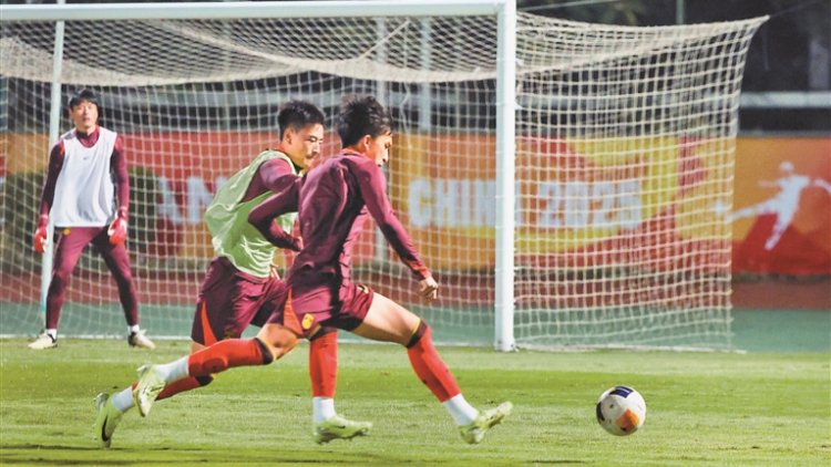 國青隊賽前最後一練：「目標(biāo)很明確，重返世青賽」