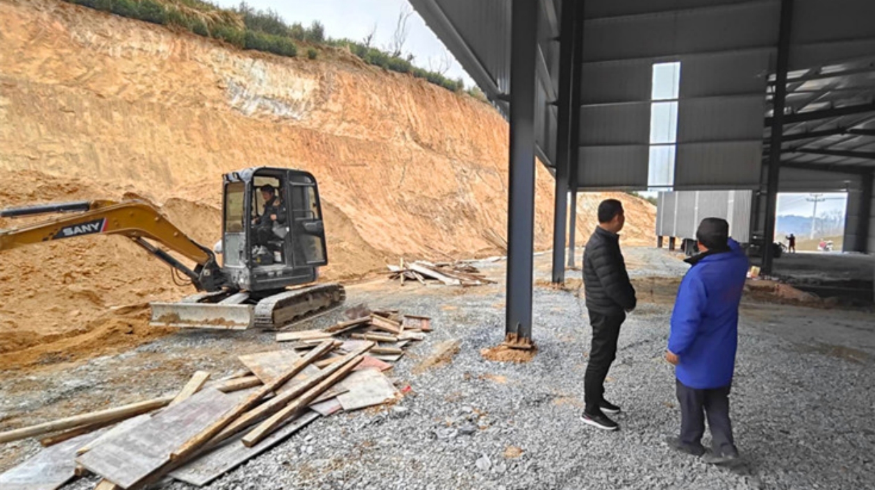 皖黟縣：農(nóng)機助春耕 項目「馬力」足