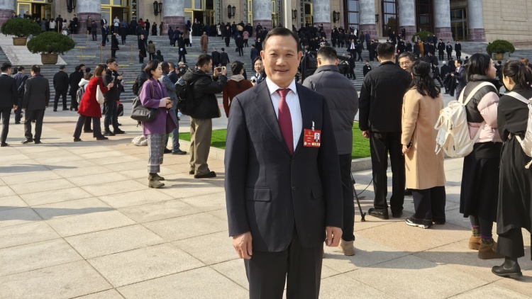 全國政協(xié)委員、香港廣西社團總會首席會長王明凡：呼籲加強涉外法治體系建設護航大灣區(qū)高質量發(fā)展