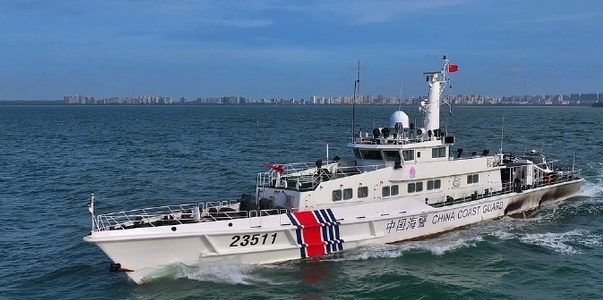 中國(guó)海警艦艇編隊(duì)在釣魚島領(lǐng)海巡航