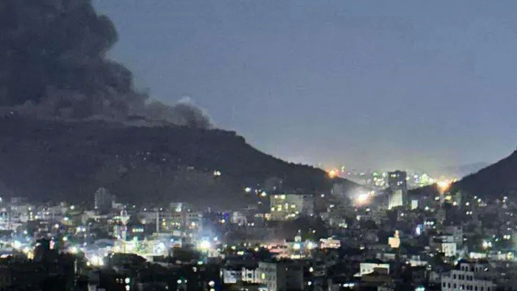 胡塞武裝襲擊美國(guó)航母