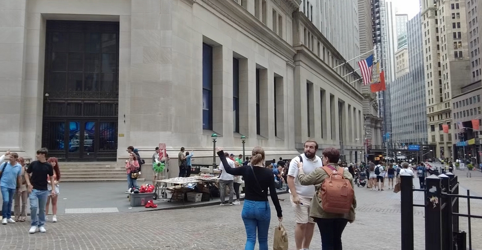 美國(guó)去年第四季度GDP增速終值上調(diào)至2.4%