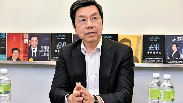 【香港新引擎】李開(kāi)復(fù)坦承「壯士斷臂」 零一萬(wàn)物專(zhuān)注做DS媒人