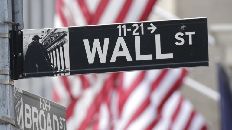 美國周一再遭股債匯「三殺」 黃金漲超3%