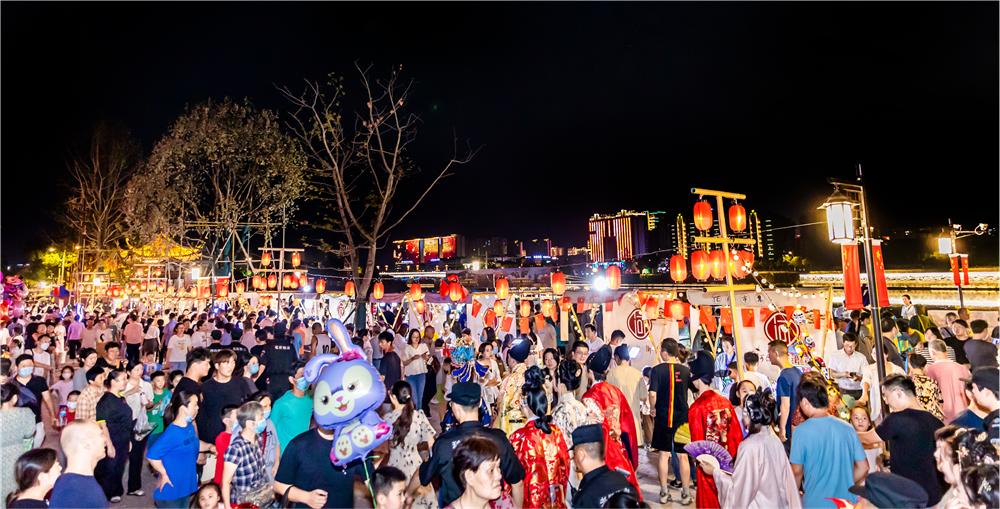 奮戰(zhàn)「主戰(zhàn)場(chǎng)」衝鋒「最前沿」  一季度經(jīng)濟(jì)運(yùn)行的「屯溪?dú)庀蟆? title=