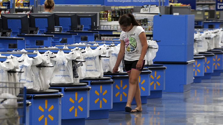 受特朗普關(guān)稅衝擊 美商店5月中下旬恐缺貨 沃爾瑪要求中國(guó)供應(yīng)商恢復(fù)供貨