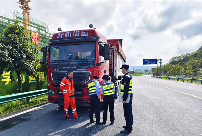 皖黟縣交運(yùn)局：築牢安全防線 護(hù)航平安出行