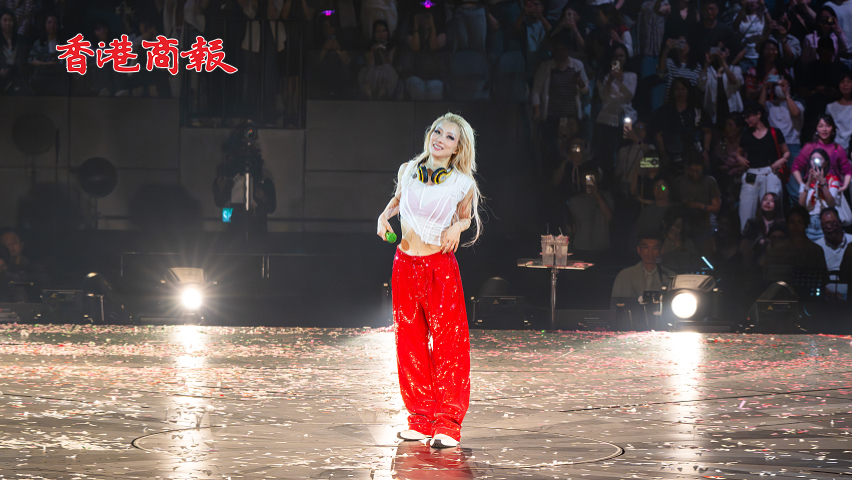 有片丨鄭秀文澳門站加唱專屬歌曲《出界》《唯獨你是不可取替》答謝粉絲