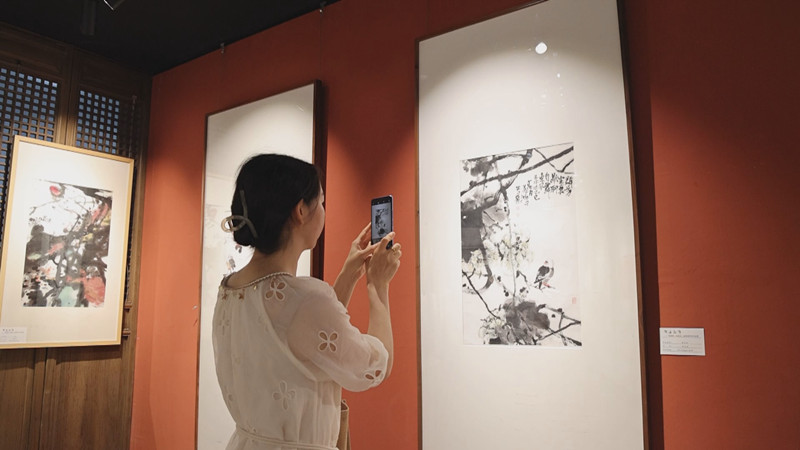 皖歙縣：?jiǎn)柕佬掳怖L新卷 藝術(shù)南屏啟新程