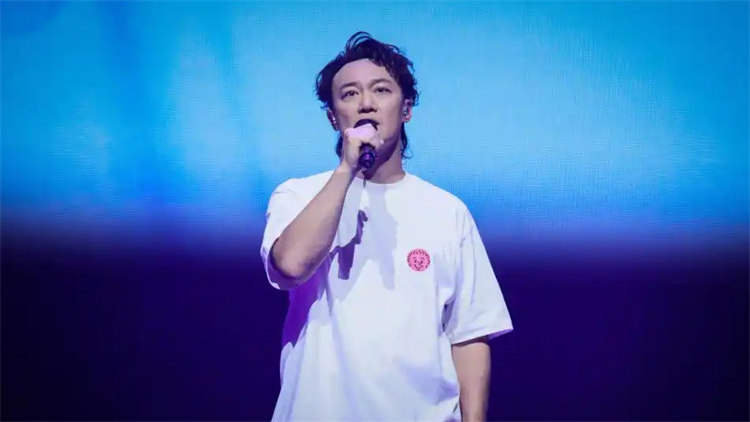 陳奕迅報平安：「復(fù)活後食番舊肉先」