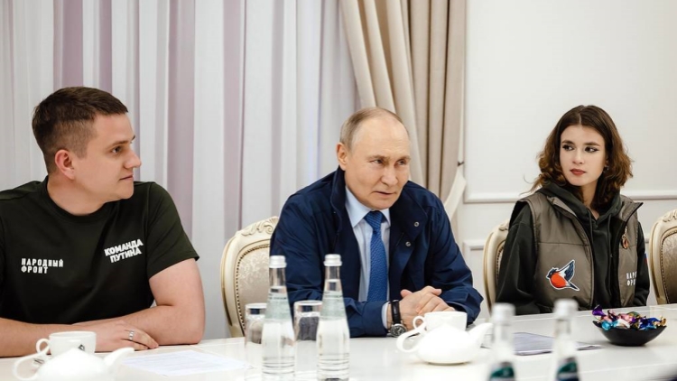 俄軍收復(fù)庫(kù)爾斯克州後，普京首次到訪