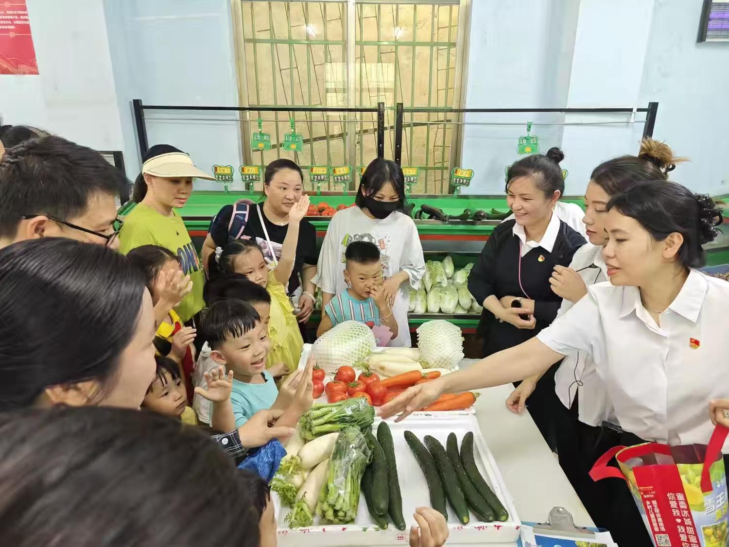 社區(qū)新添「合夥人」?？邶埲A基層治理增質(zhì)效