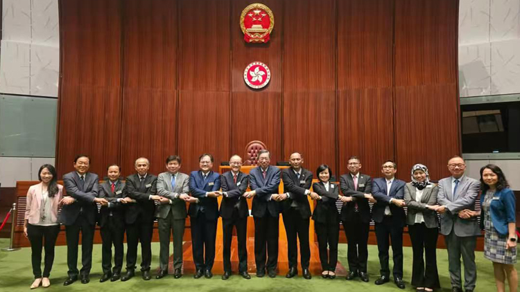 梁君彥與東盟成員國(guó)駐港領(lǐng)事會(huì)面 冀深化聯(lián)繫乘勢(shì)而上