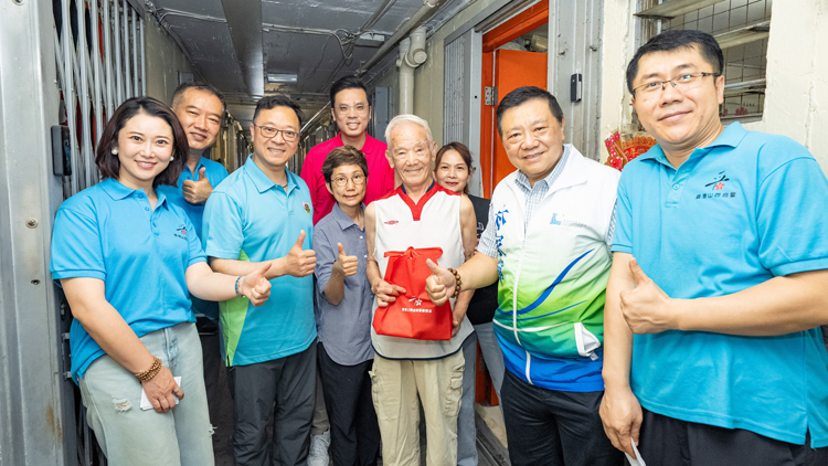 懲教署義工團(tuán)探訪弱勢(shì)社群 端午愛(ài)心速遞傳遞關(guān)懷