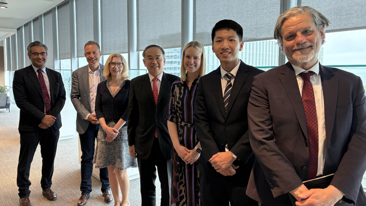 許正宇到訪多倫多保險公司 遊說企業(yè)遷冊來港