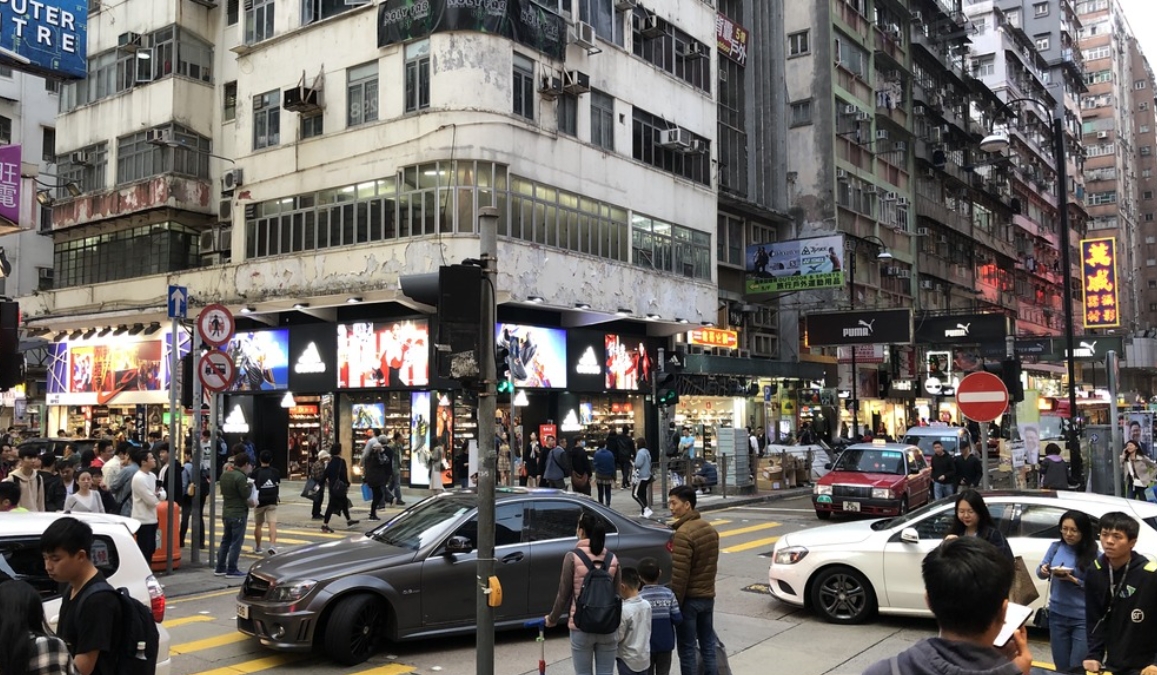 【港商時評】谷旺消費市道 他助更須自助