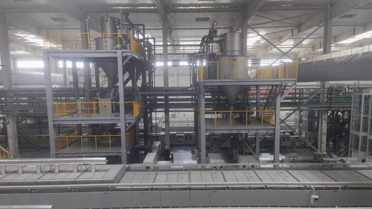 三大產(chǎn)業(yè)聚鏈成勢 新質(zhì)生產(chǎn)力項(xiàng)目落地再強(qiáng)鏈