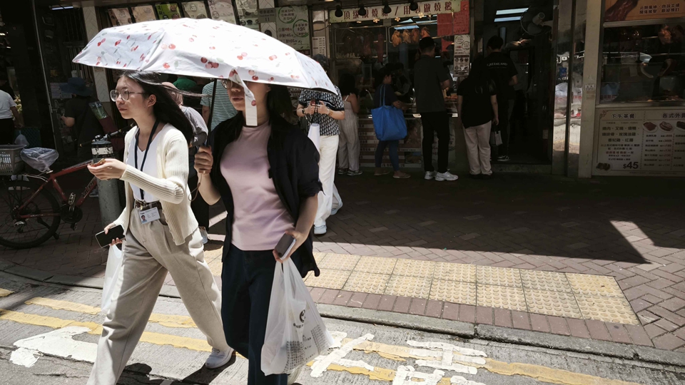 天文臺(tái)：中午12時(shí)20分發(fā)出一號(hào)戒備信號(hào) 今日大部分時(shí)間維持