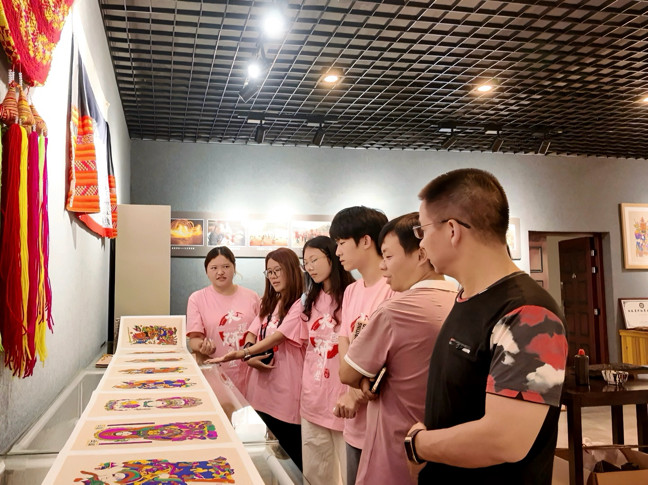 長(zhǎng)沙理工大學(xué)暑期實(shí)踐團(tuán)隊(duì)走進(jìn)隆回縣非物質(zhì)文化遺產(chǎn)保護(hù)中心