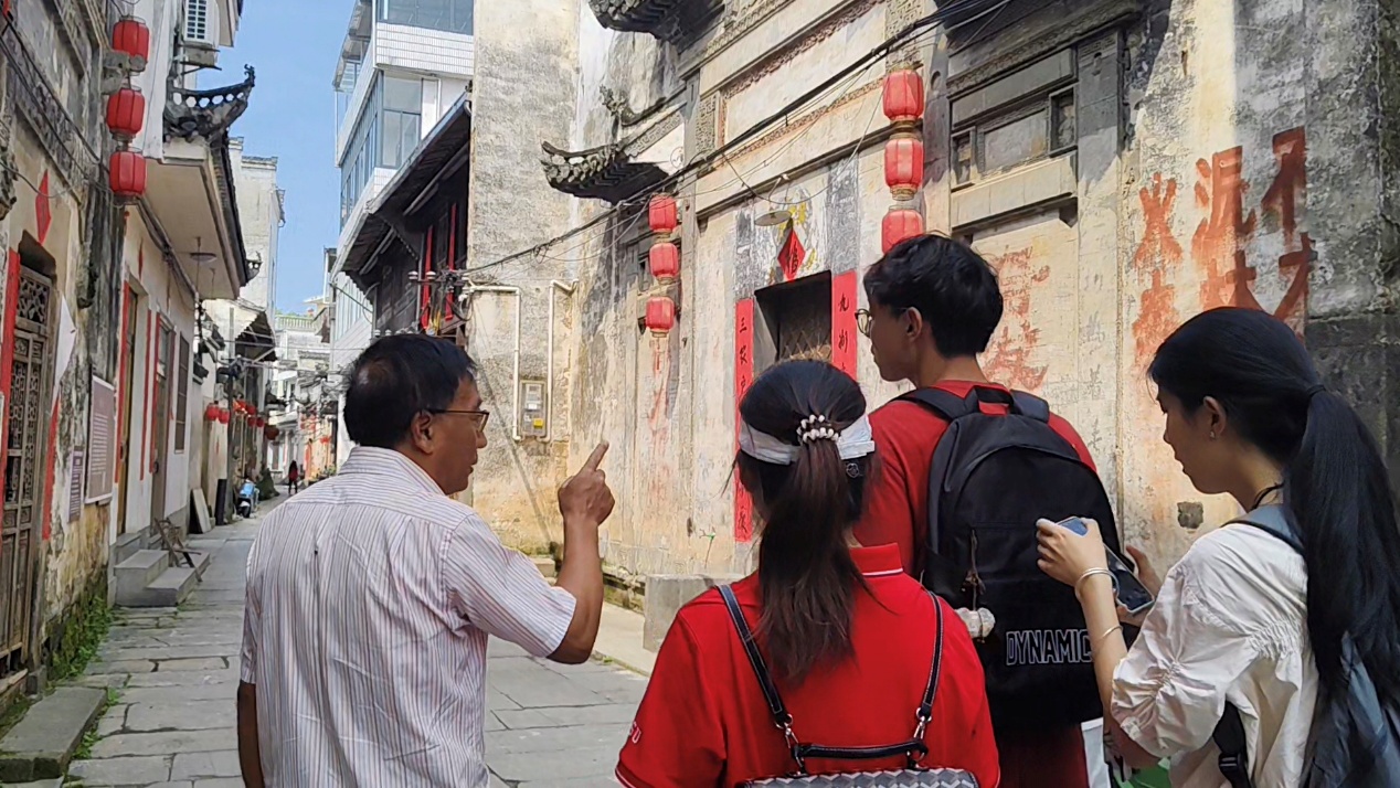 皖歙縣瞻淇魚燈：時(shí)尚化呈現(xiàn)  年輕化表達(dá)