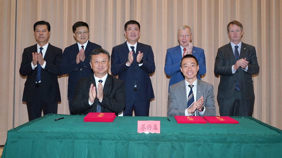 香港賽馬會(huì)與新疆體育局簽署合作備忘錄 支持新疆發(fā)展馬產(chǎn)業(yè)